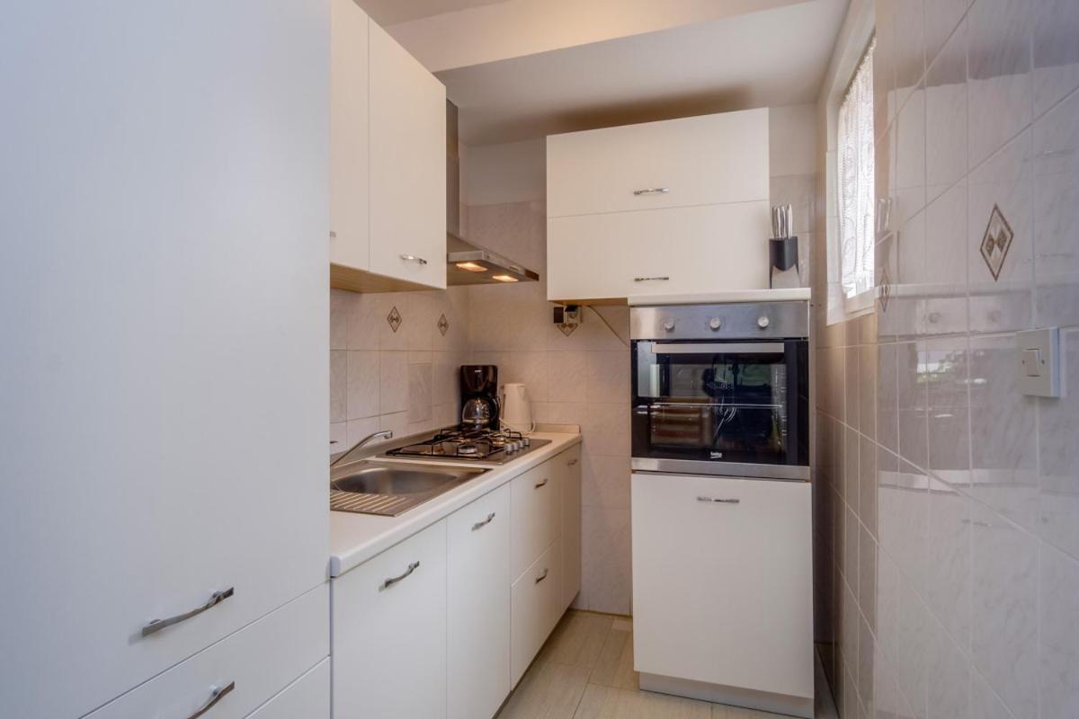 Apartmani Nadalina Veli Losinj Exterior photo